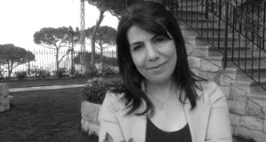 نجاة عبد الصمد